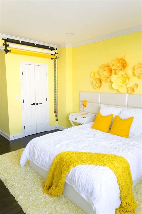 Nice 40 Gorgeous Yellow Aesthetic Room Decor Ideas | Yellow room decor, Yellow bedroom walls ...