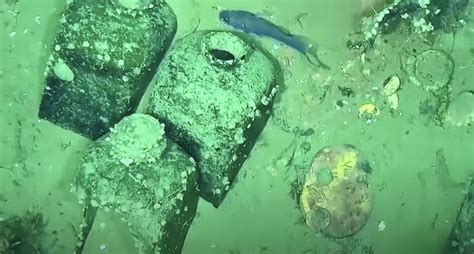 Video of 18th Century 'Holy Grail' of Shipwrecks From off Colombia Coast | PetaPixel