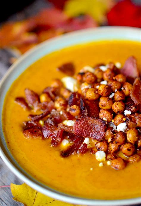 Yammie's Noshery: Spicy Pumpkin Soup with Bacon and Spicy Fried Chickpeas