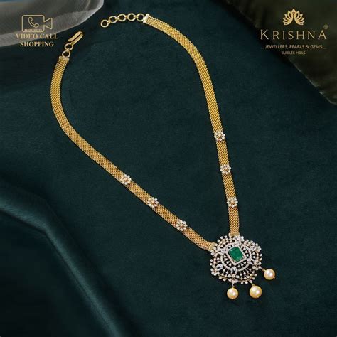 Diamond pendant with gold chain | Gold jewelry fashion, Gold jewelry ...