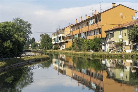 Milan: a stroll through the hip Navigli neighbourhood