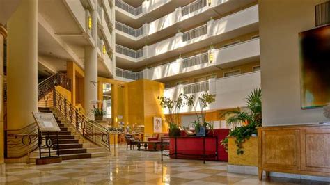 DoubleTree Suites by Hilton Hotel Santa Monica, Santa Monica, CA - California Beaches