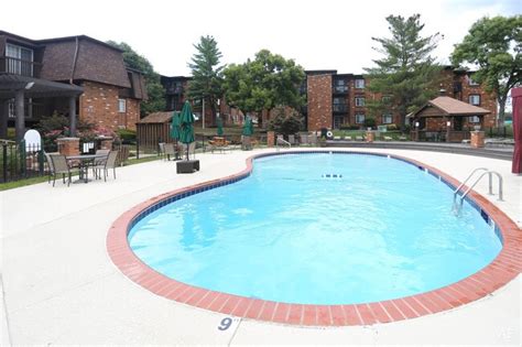 Fox Chase Apartments - 700 Fox Chase Arnold MO 63010 | Apartment Finder