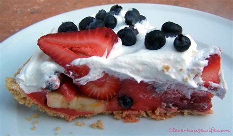 Summer Fruit Pie - Clever Housewife