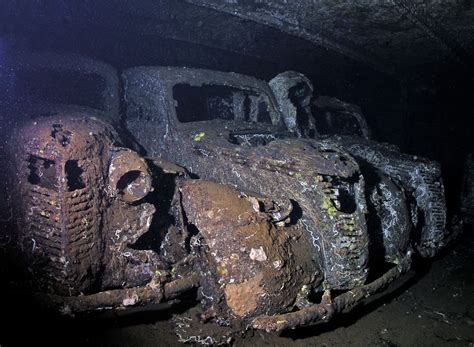 Underwater Photographer Robert Cox's Gallery: Wrecks: Umbria Wrecks - DivePhotoGuide.com ...