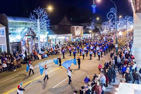 Gatlinburg Fantasy of Lights Christmas Parade 2018