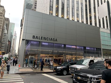 Balenciaga 620 Madison Ave New York, NY 10053 on 4URSPACE retail profile