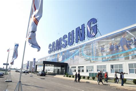 Samsung Electronics to Cut as Much as 30% of Its Workforce, in Order to ...