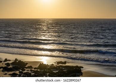 Sunrise Over Ocean Waves Stock Photo 1622890267 | Shutterstock