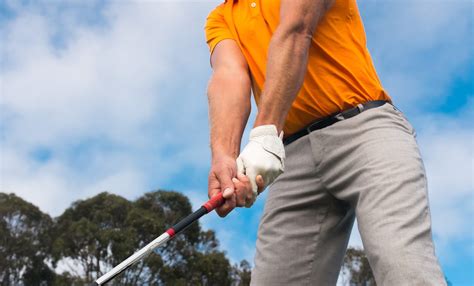 How To Grip A Golf Club In 5 Easy Steps - Golf Care Blog