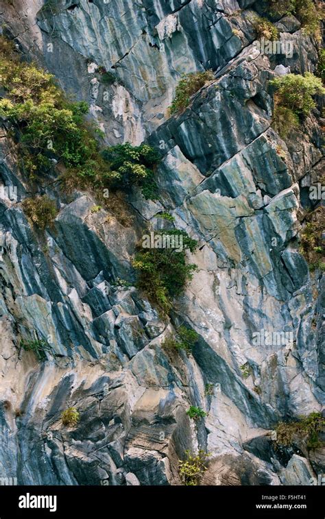 Close up of cliff edge Stock Photo - Alamy