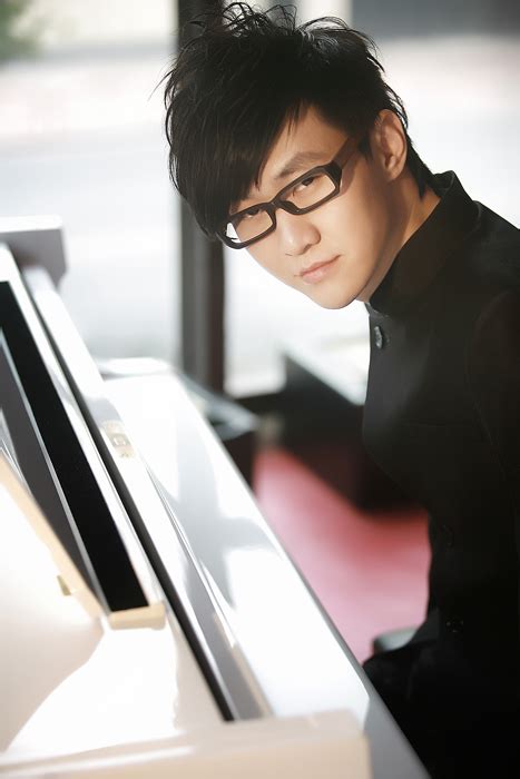 Liu Wei - Armless Pianist - Hire an Inspirational Musician | China