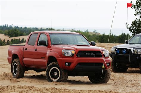 2015 Toyota Tacoma TRD Pro: Around the Block