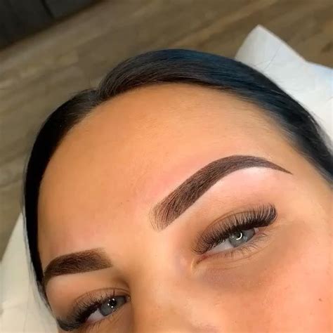 Pin by Malaaka_Aryann on Makeup in 2020 | Ombre eyebrows, Microblading eyebrows, Eyebrows