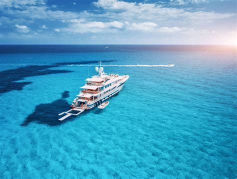 Tailored Luxury: Choosing The Perfect Vessel For Your Superyacht Charter - Bhasha Tech