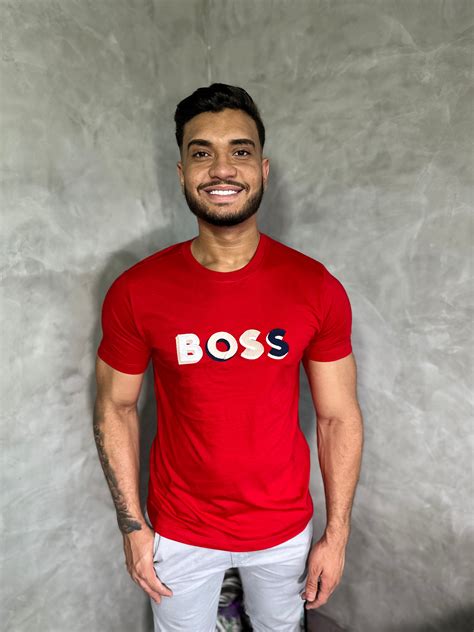 Camiseta Hugo Boss - Vermelha Logo Color – nobreoutlet
