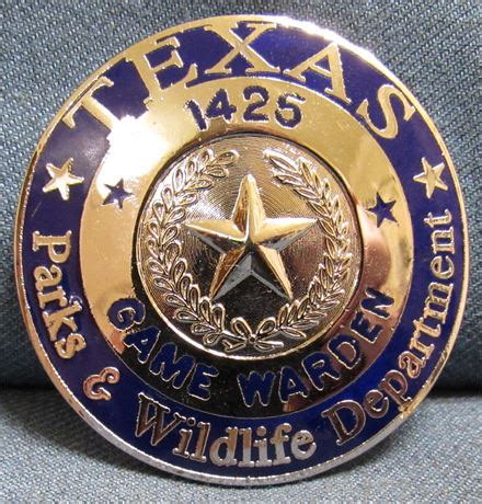 Collectors-Badges Auctions - Full size Texas Game Warden badge #1425; silver tone