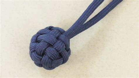 How To Make A Paracord Globe Knot | Paracord knots, Decorative knots, Knots