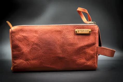 Zipper Plain Leather Toiletry Bag at Rs 650/piece in Ahmedabad | ID ...