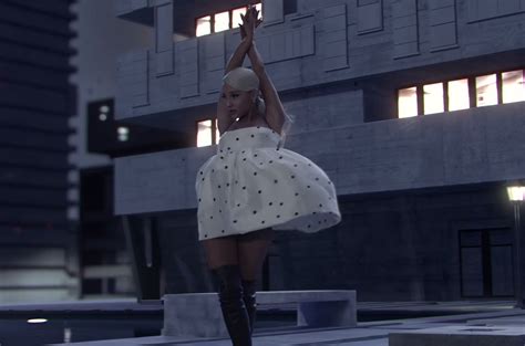 Ariana Grande Lands Her Biggest YouTube Debut Yet With 'No Tears Left ...