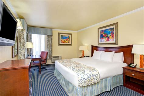 Super 8 by Wyndham Santa Cruz/Beach Boardwalk East | Santa Cruz, CA Hotels