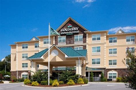 Country Inn & Suites Asheville West (Asheville, NC): What to Know BEFORE You Bring Your Family