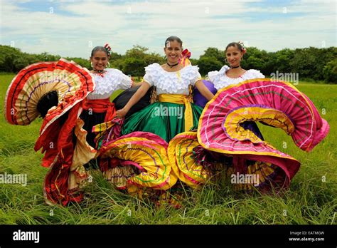 Costa rican traditional dress hi-res stock photography and images - Alamy