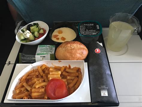 What Kind of Food Does Turkish Airlines Serve in Longhaul Economy ...