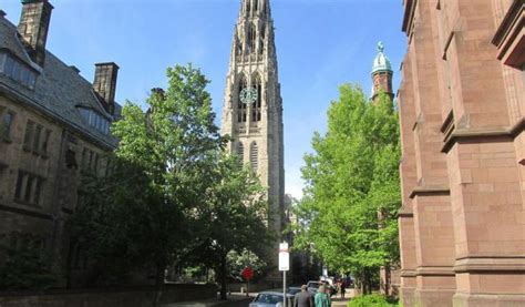 Yale University Walking Tour (Self Guided), New Haven, Connecticut