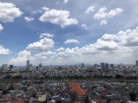 Jakarta's Skies Turn Grey Again As Economy Slowly Reopens & Pollution Increases - TheSmartLocal ...