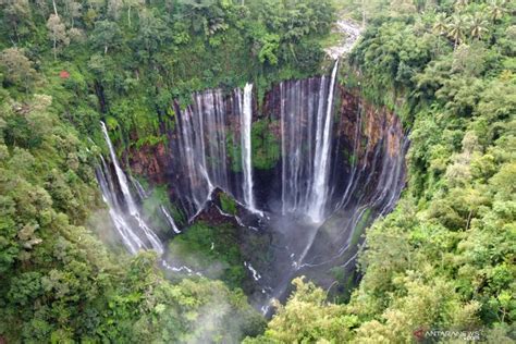 Wisata air terjun Tumpak Sewu - Asosiasi Emiten Indonesia