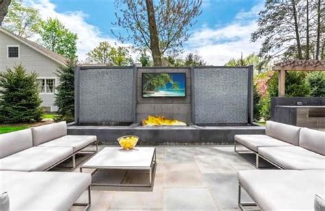 Outdoor TV Ideas (Design Gallery) - Designing Idea