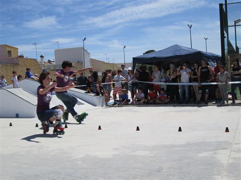 Inline Skate tricks - Streets United