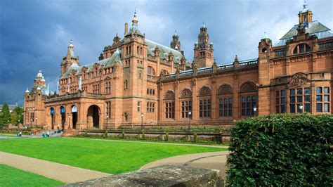 Kelvingrove Art Gallery and Museum, Glasgow, Scotland - Traveldigg.com