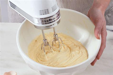 A pastry chef’s trick for preventing curdled cake batter | King Arthur ...