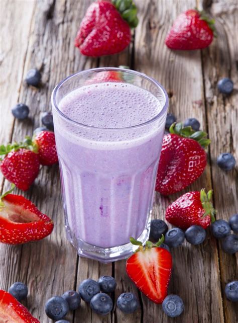 Protein Shakes for Women to Lose Weight | Livestrong.com