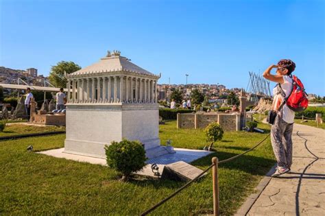 Mausoleum at Halicarnassus | Tomb of Mausolus | Memphis Tours