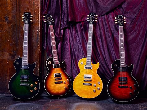 Slash tells us about his Gibson Collection, playing with his friends ...