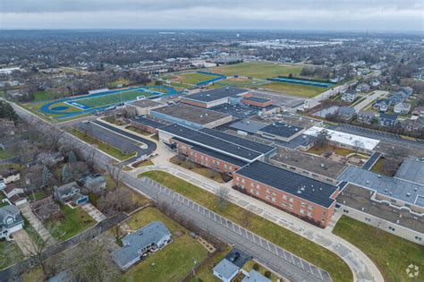 Wheaton North High School, Rankings & Reviews - Homes.com