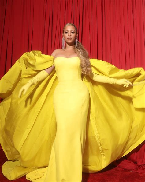 Beyoncé serves tennis-inspired style at Oscars 2022