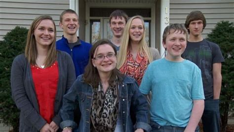 Here Is What The McCaughey Septuplets Have Been Up To Twenty Years Later | Housediver