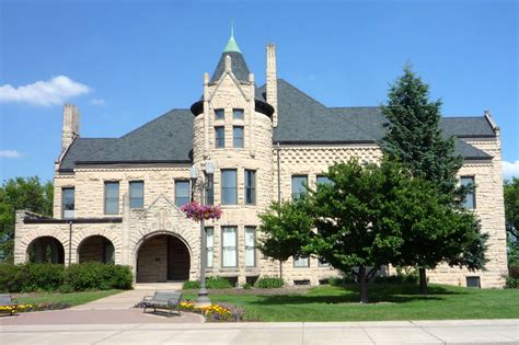 En savoir plus sur l'Université du Wisconsin-Stout et ce qu'il faut ...