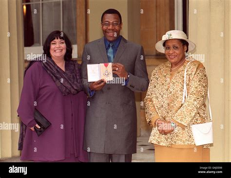 Comedian lenny henry and wife dawn french hi-res stock photography and images - Alamy