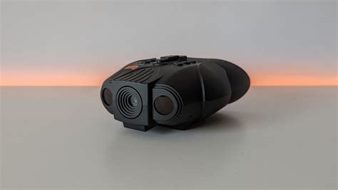 Nightfox Swift night vision binocular review | Live Science