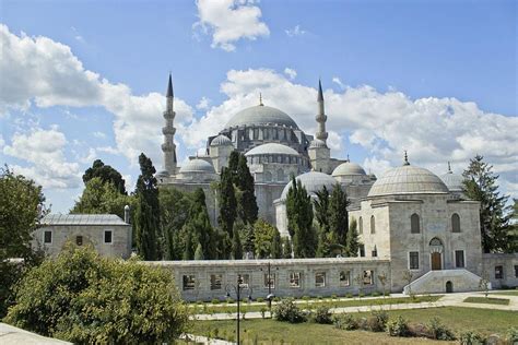 Suleymaniye Mosque, Istanbul - Location, History, Opening Hours, Facts ...