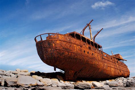 rusty boat | Photos Graphic | Pinterest