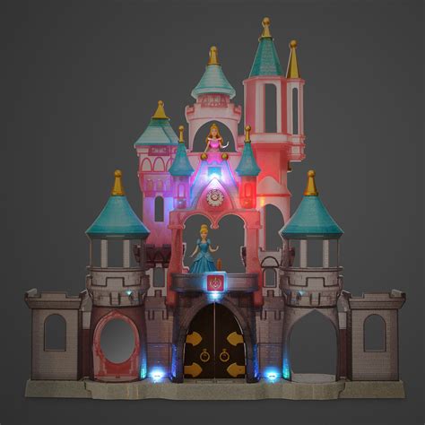 Filmic Light - Snow White Archive: 2016 Snow White PVC Figures + Disney Princess Castle Play Set