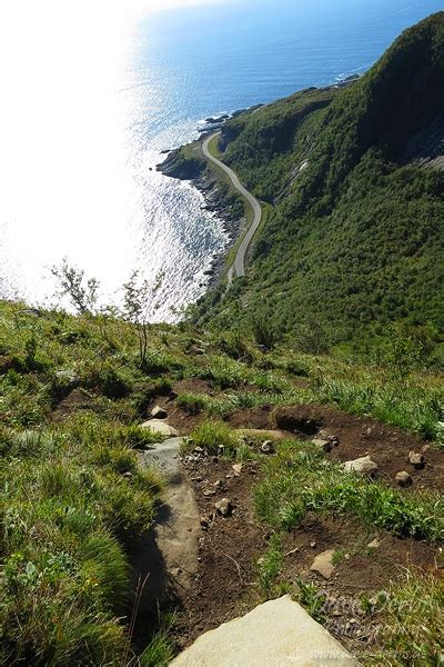 Article :: Hiking Reinebringen - Lofoten, Norway :: Dave Derbis :: Photography