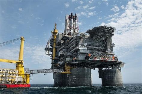 Berkut, the largest oil platform in the world