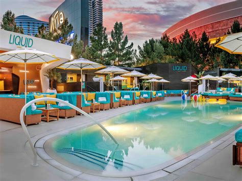 Liquid Pool Lounge at ARIA | Las Vegas, NV